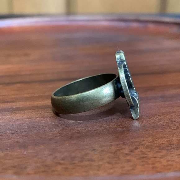 Hunger Games Mockingjay brass tone ring size 8 - Picture 4 of 7